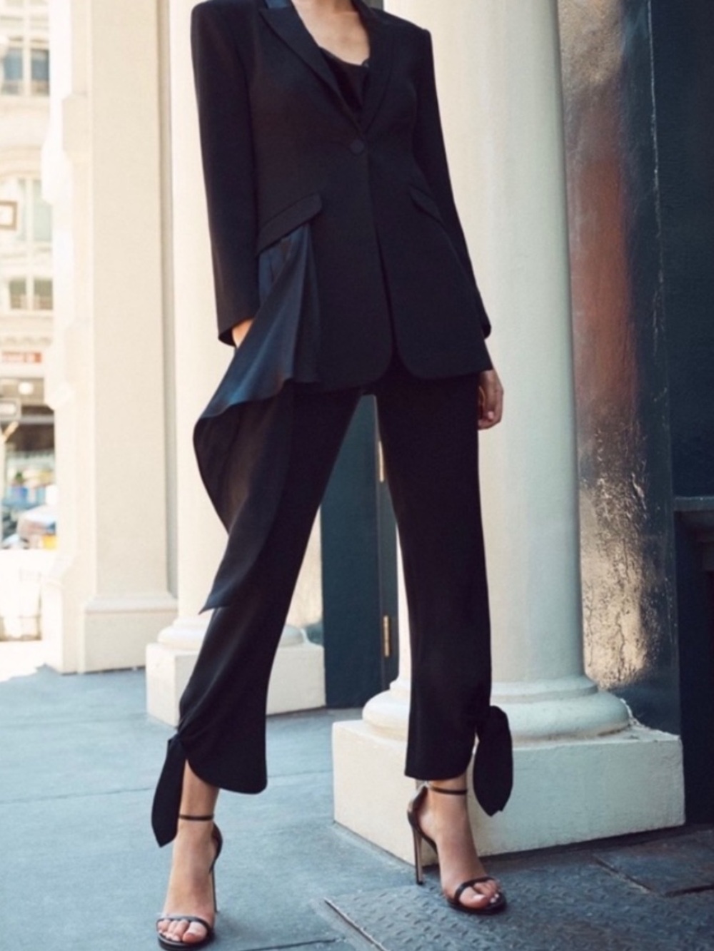 Cinq à Sept Nuluu Black Tie Bow Hem Ankle Pants, Size 2